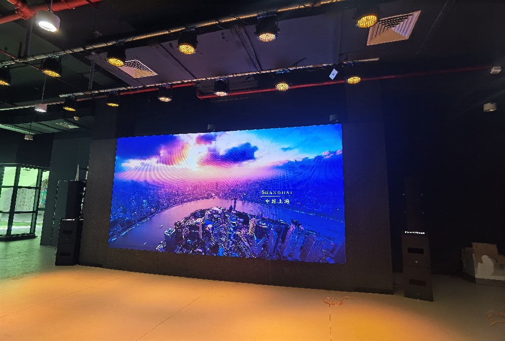 深圳某学校黑匣子剧场P2显示屏